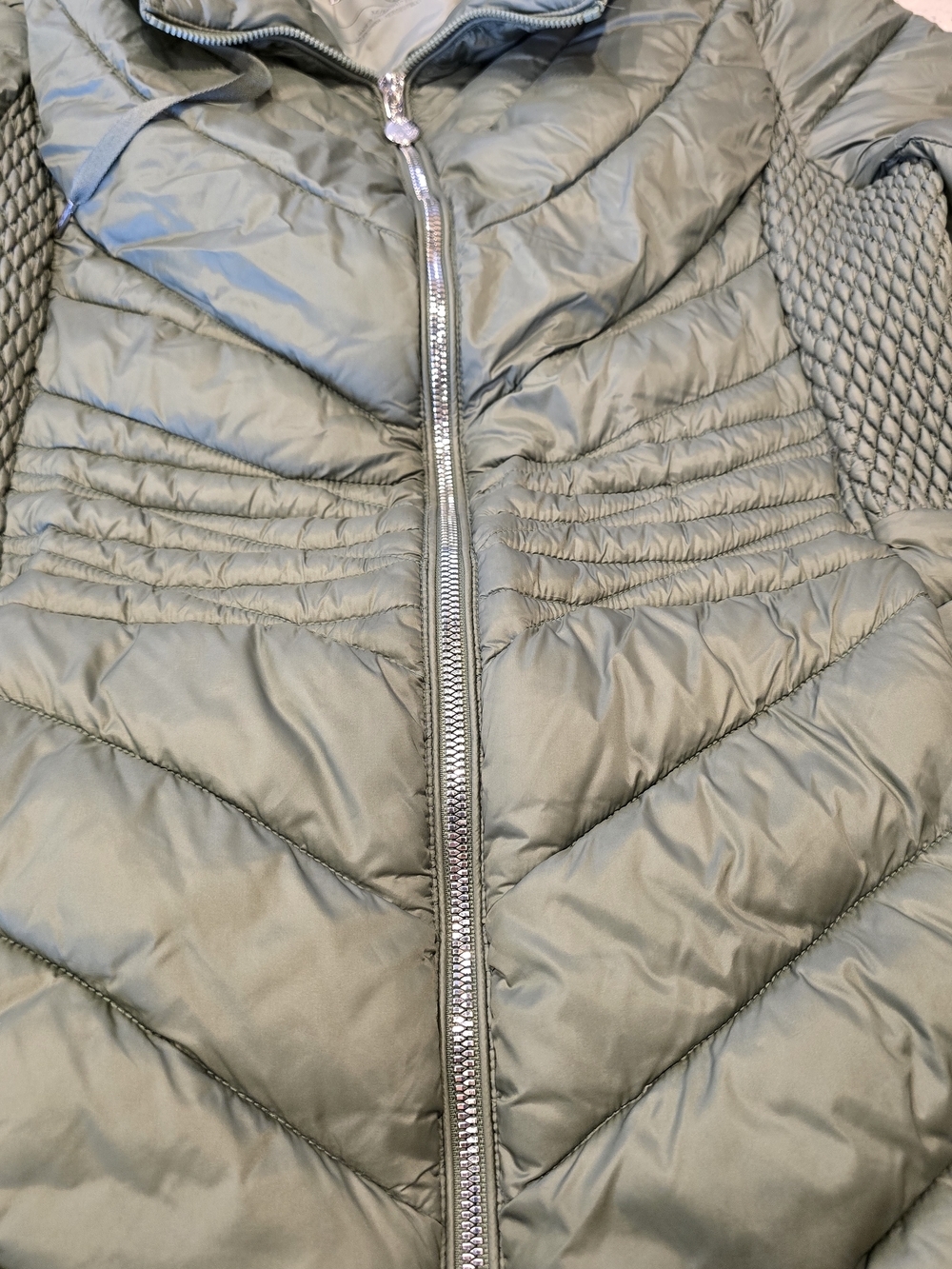 Bernardo Olive Green Puffer Jacket Hooded Quilted Coat Women’s M - Picture 7 of 14